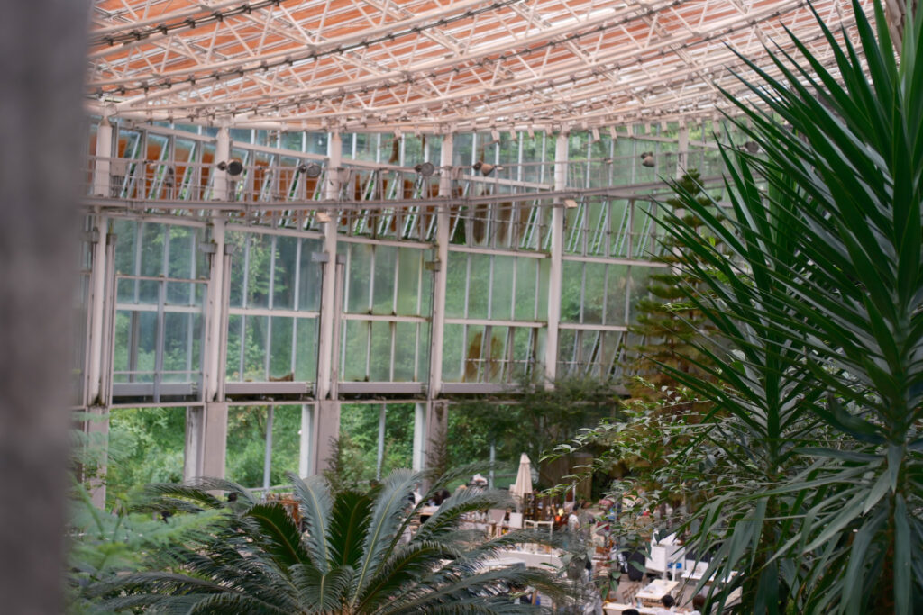 ぎふワールド・ローズガーデンの花の地球館