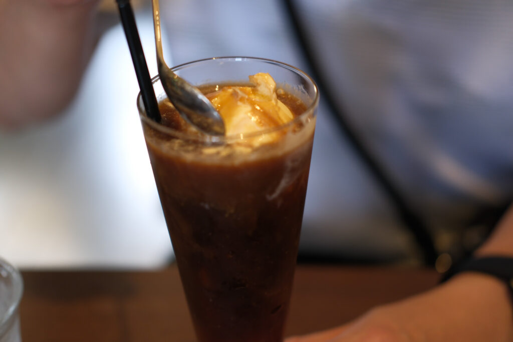 珈琲館「麗」のコーヒーフロート