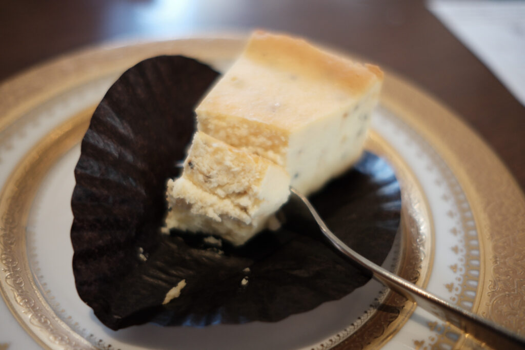 珈琲館「麗」のアールフレイチーズケーキ